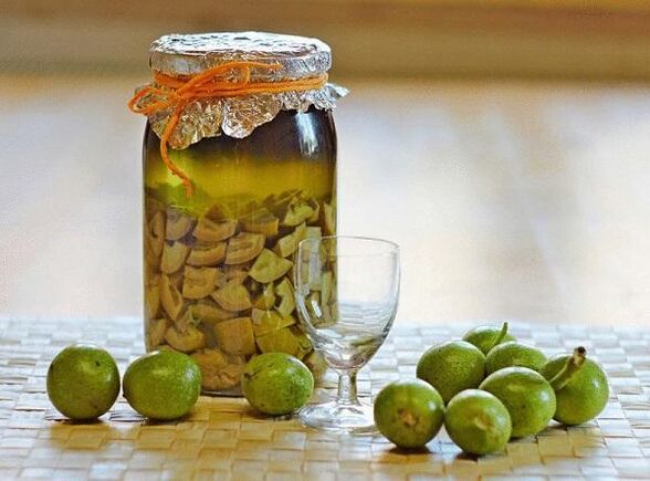 Green walnut infusion anti-parasitic