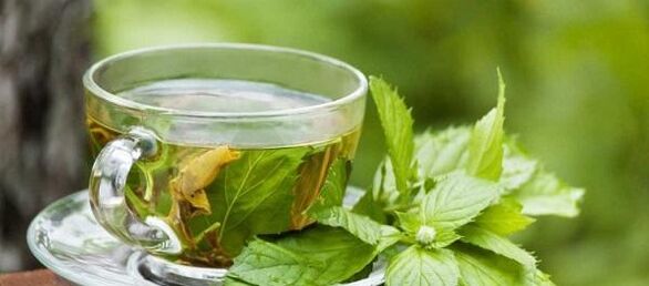 Nettle decoction to treat parasites